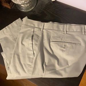 Men’s Gap light gray skinny pants 38x34
